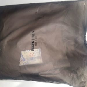 Essential sweater set XL NEVER WORN BRAND NEW !